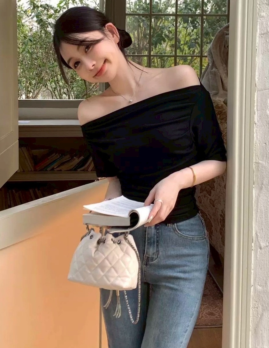 抓皺感一字領素色棉質衣