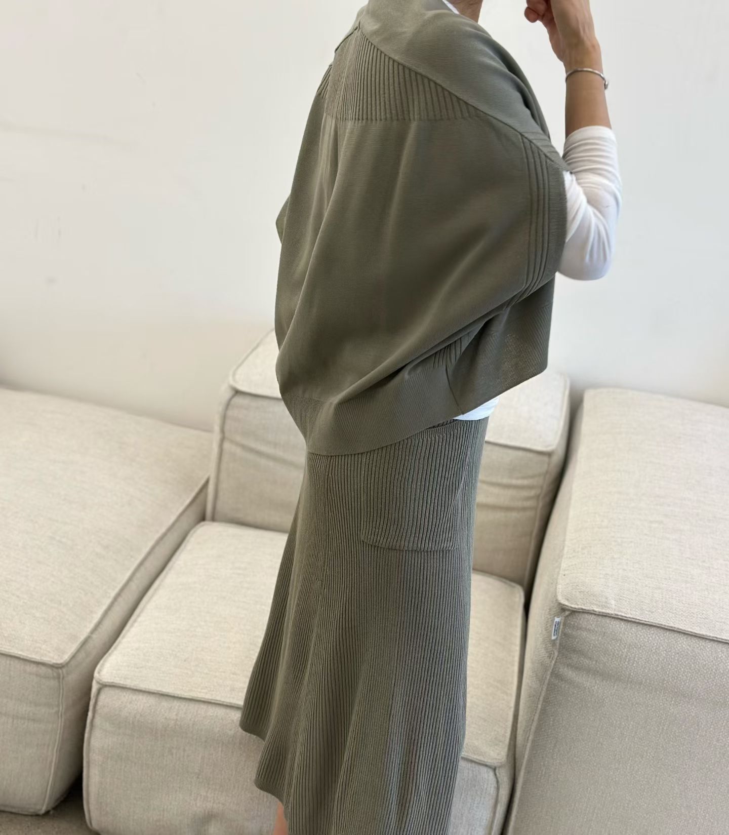 LA6006 排扣V領飛飛袖外套