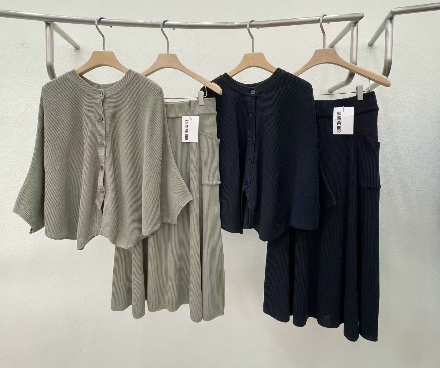 LA6009 雙口袋針織傘形半身裙