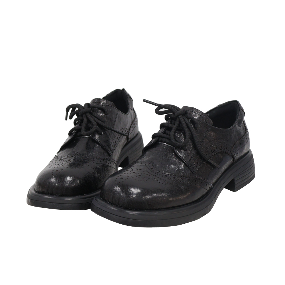 英倫雕花綁帶小皮鞋- 2色