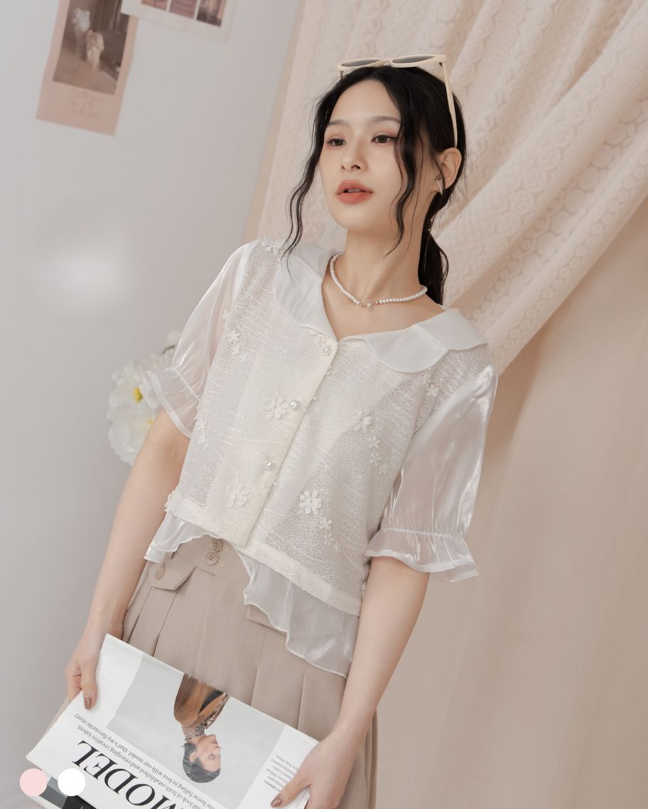 溫柔小花刺繡花領透紗上衣