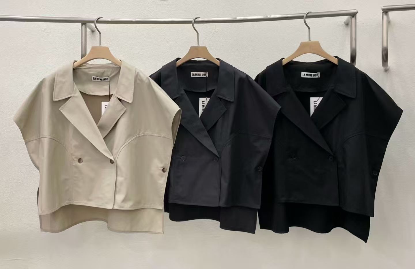 LA6020 雙排扣翻領飛飛袖外搭