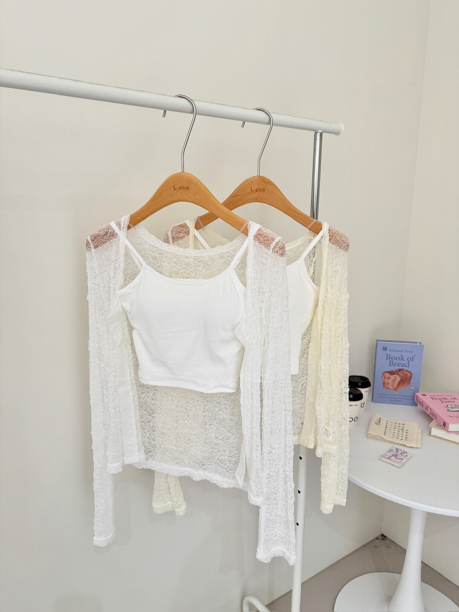 蕾絲罩衫+背心兩件套