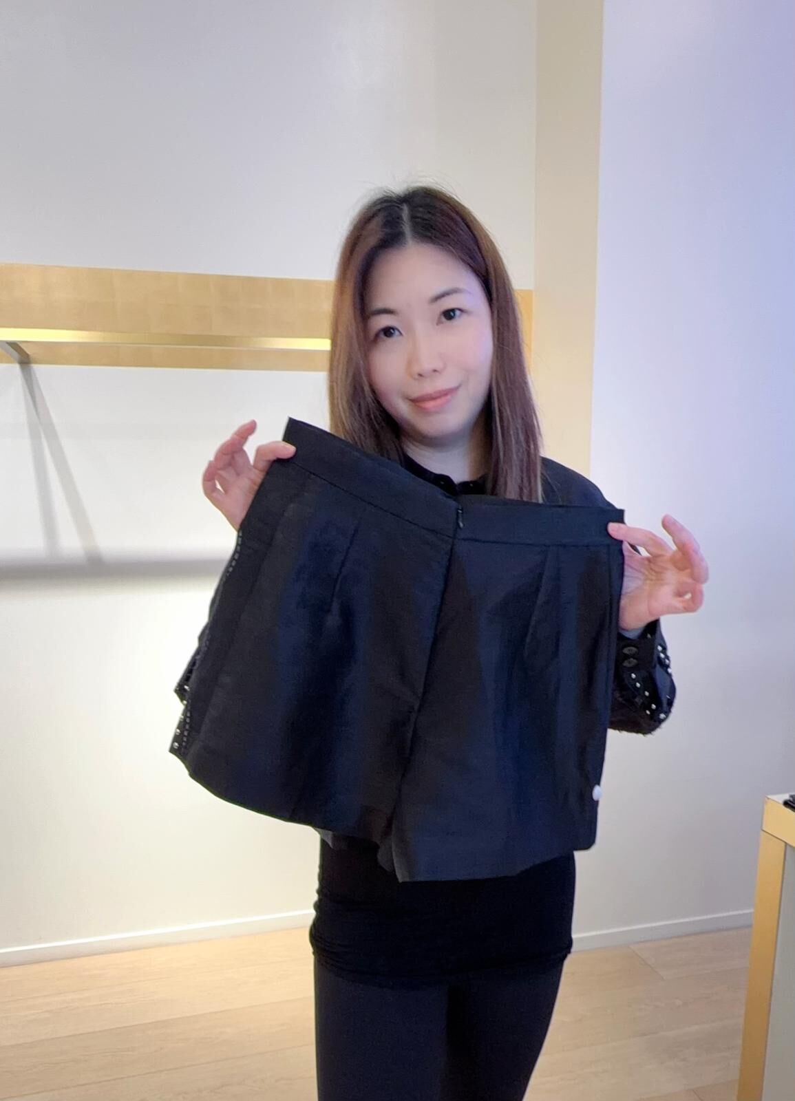 Maje 黑色兩側有圓型圖案短裙 #MFPSH00521