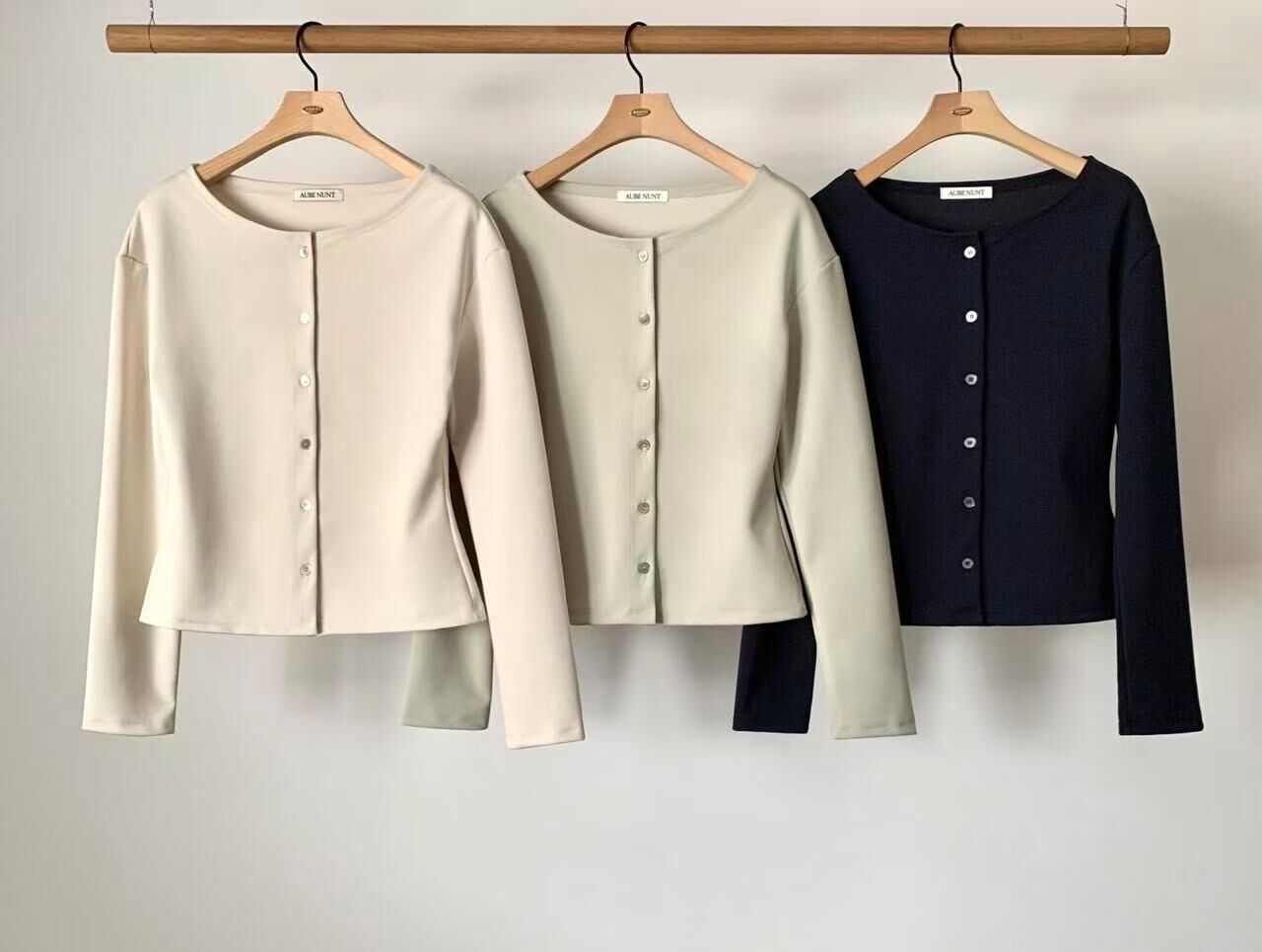 AU6017 微收腰小外套