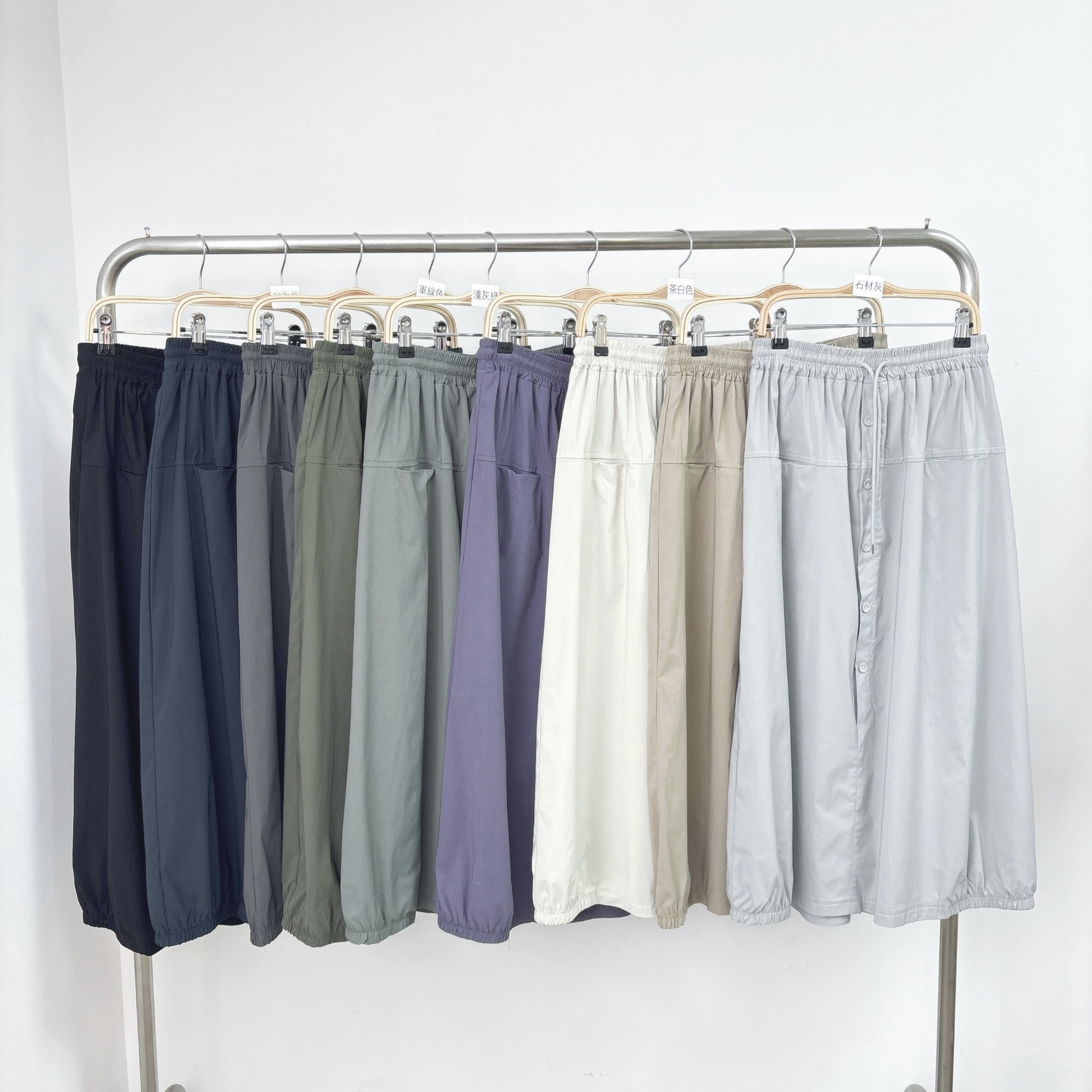 【預訂】 排鈕裝飾口袋橡筋小束腳綁繩速乾半身裙 (G138-G146)