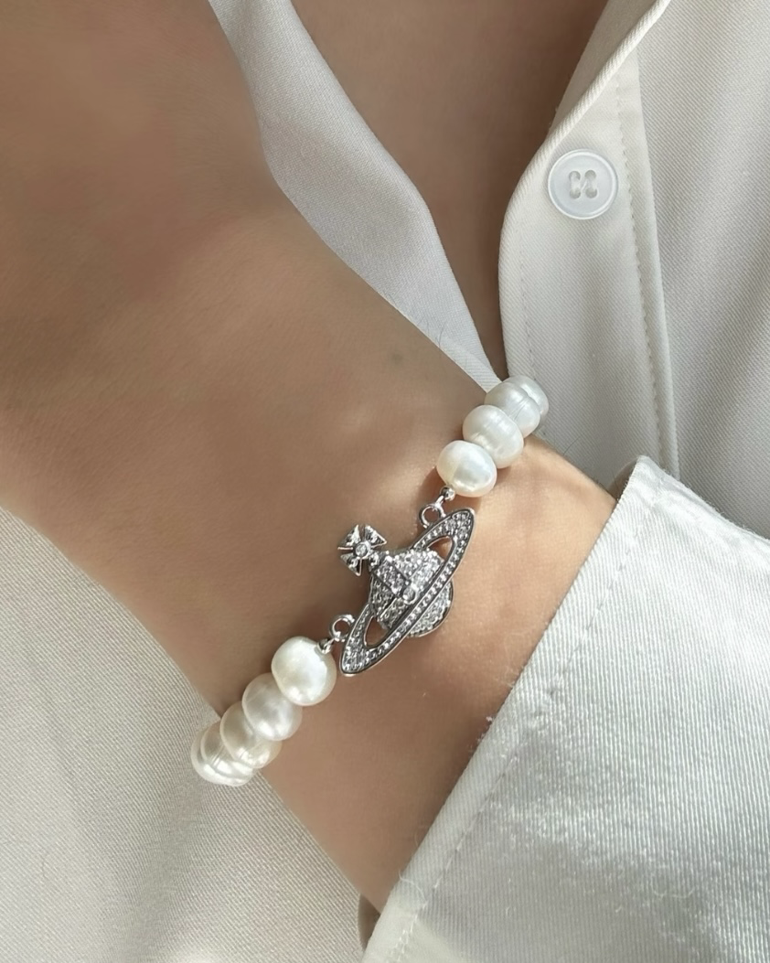 Vivienne Westwood Women's Mini Bas Relief Pearl bracelet 珍珠手鍊 銀色 西太后 薇薇安