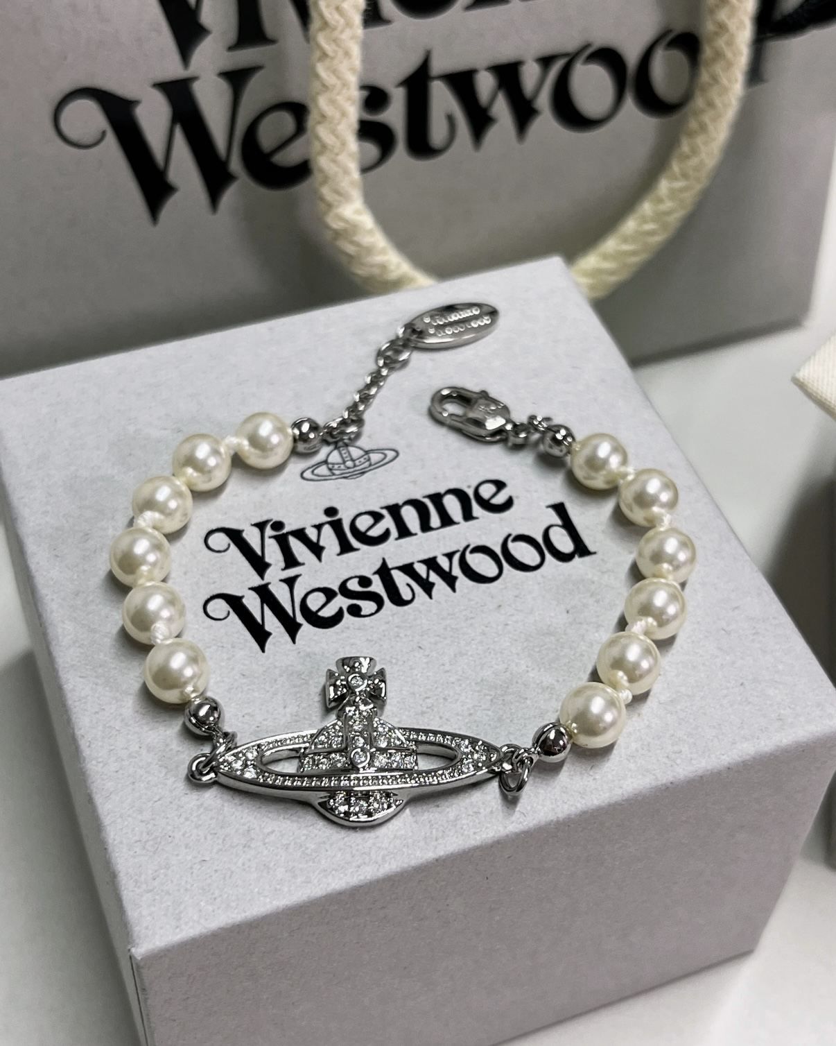 Vivienne Westwood Women's Mini Bas Relief Pearl bracelet 珍珠手鍊 銀色 西太后 薇薇安