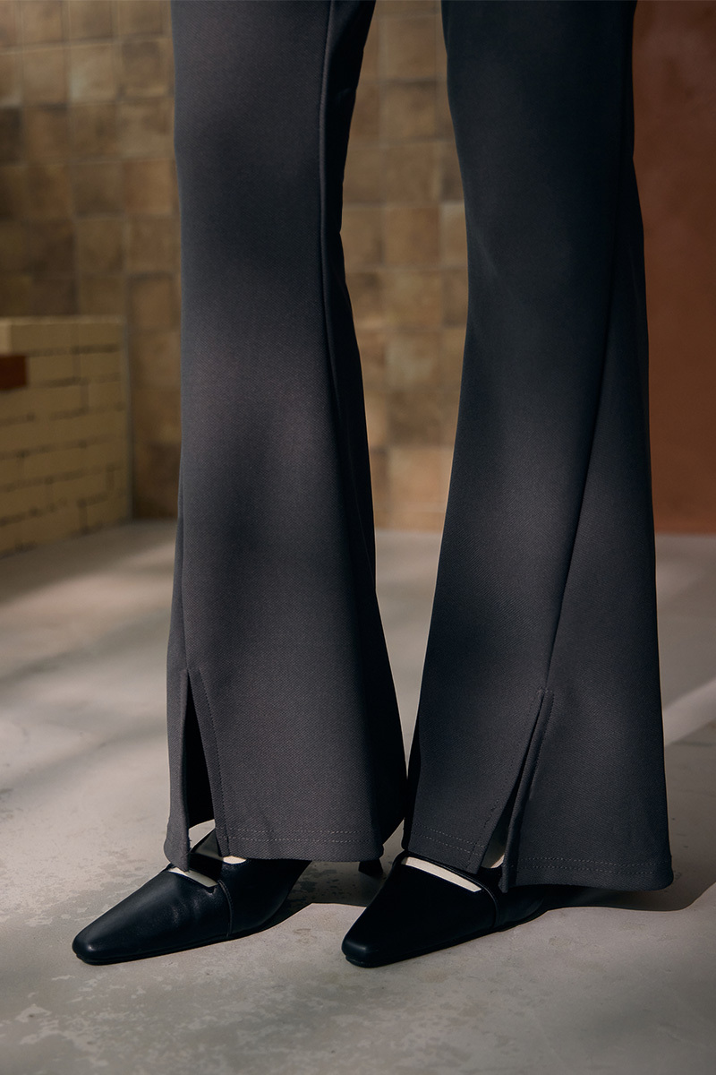 立體修飾開衩喇叭褲