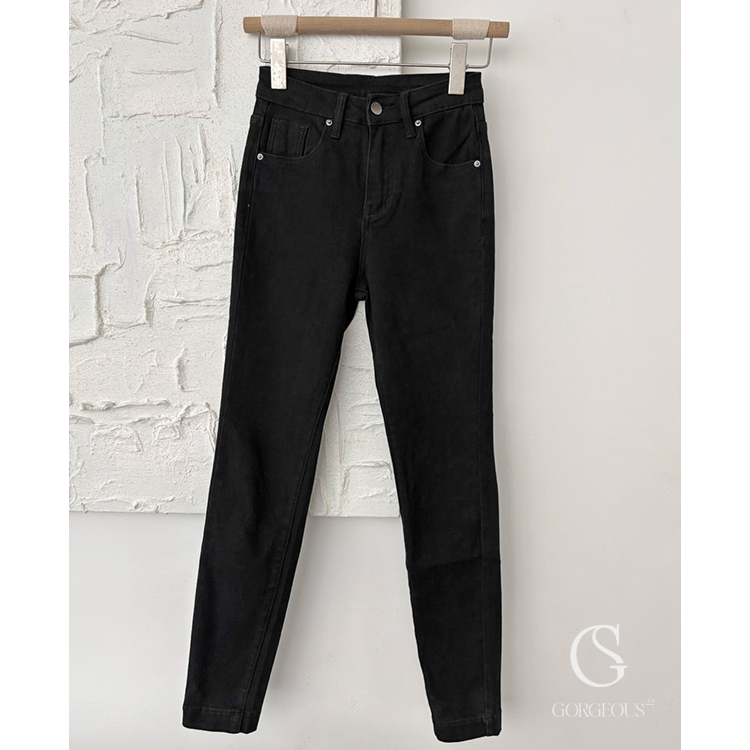 A207「熱銷 TOP.1 激瘦⿊褲！」