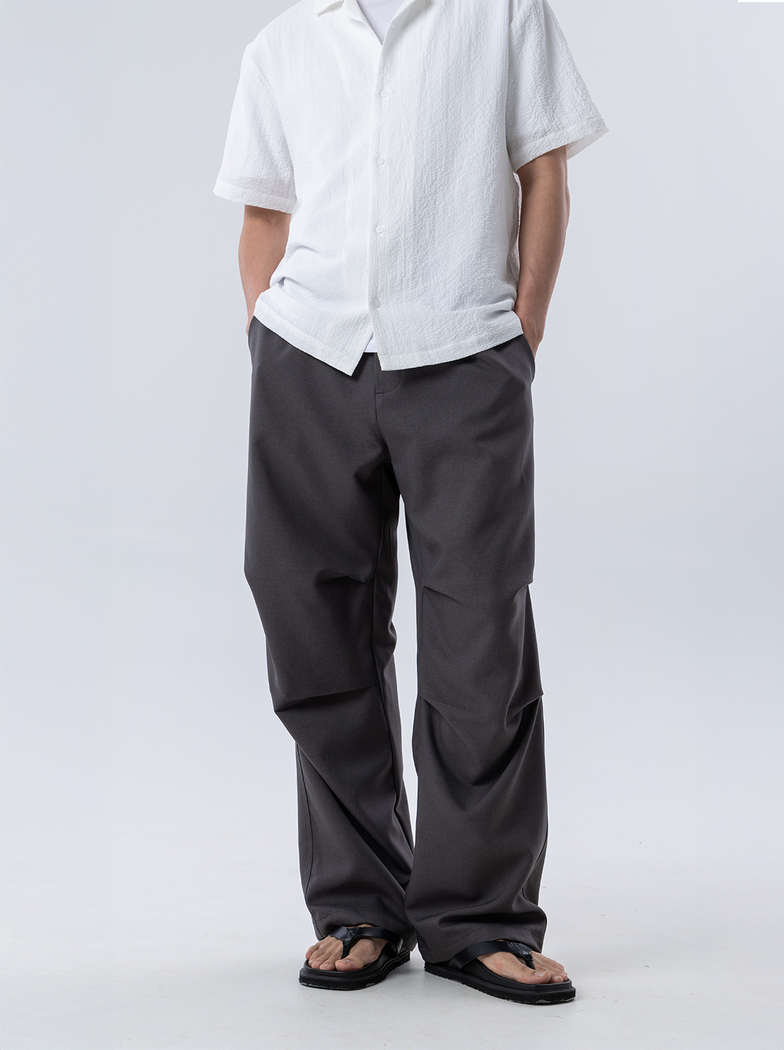 質感後鬆緊打摺傘兵褲