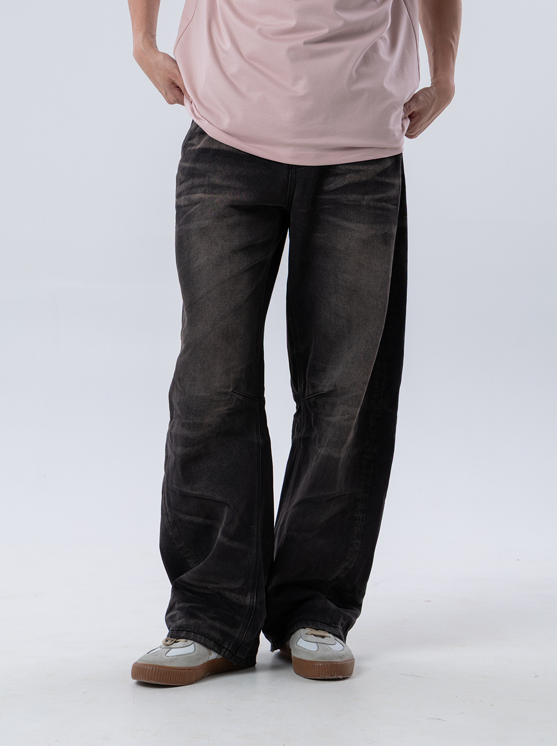 立體壓皺彎刀褲