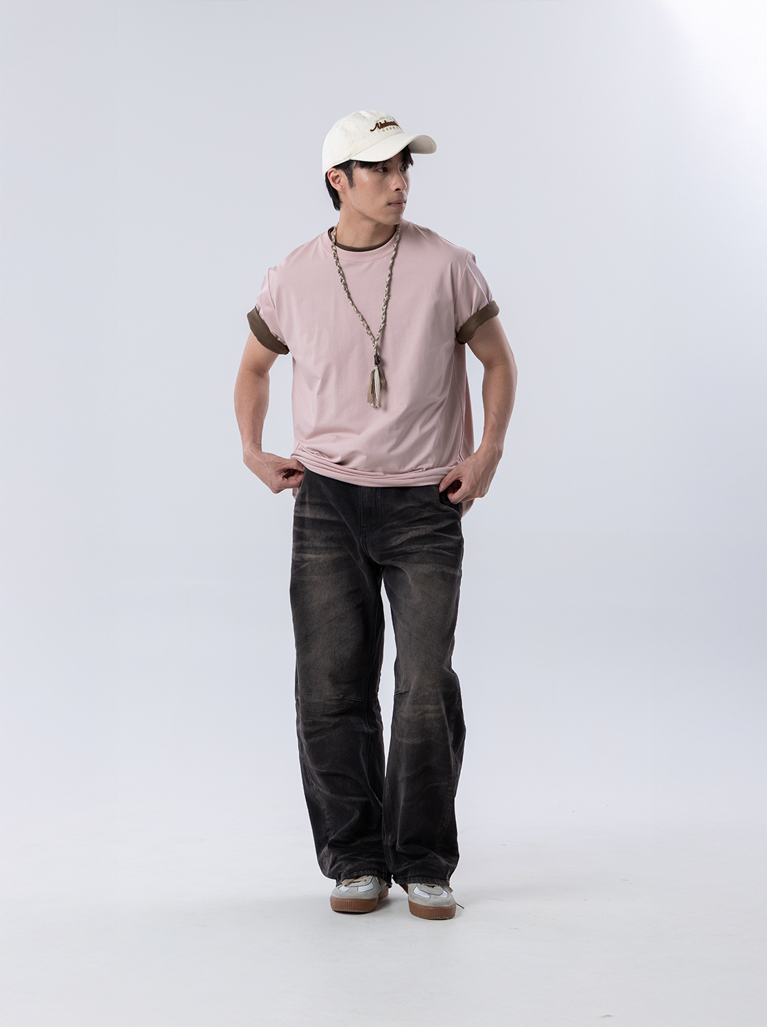 立體壓皺彎刀褲