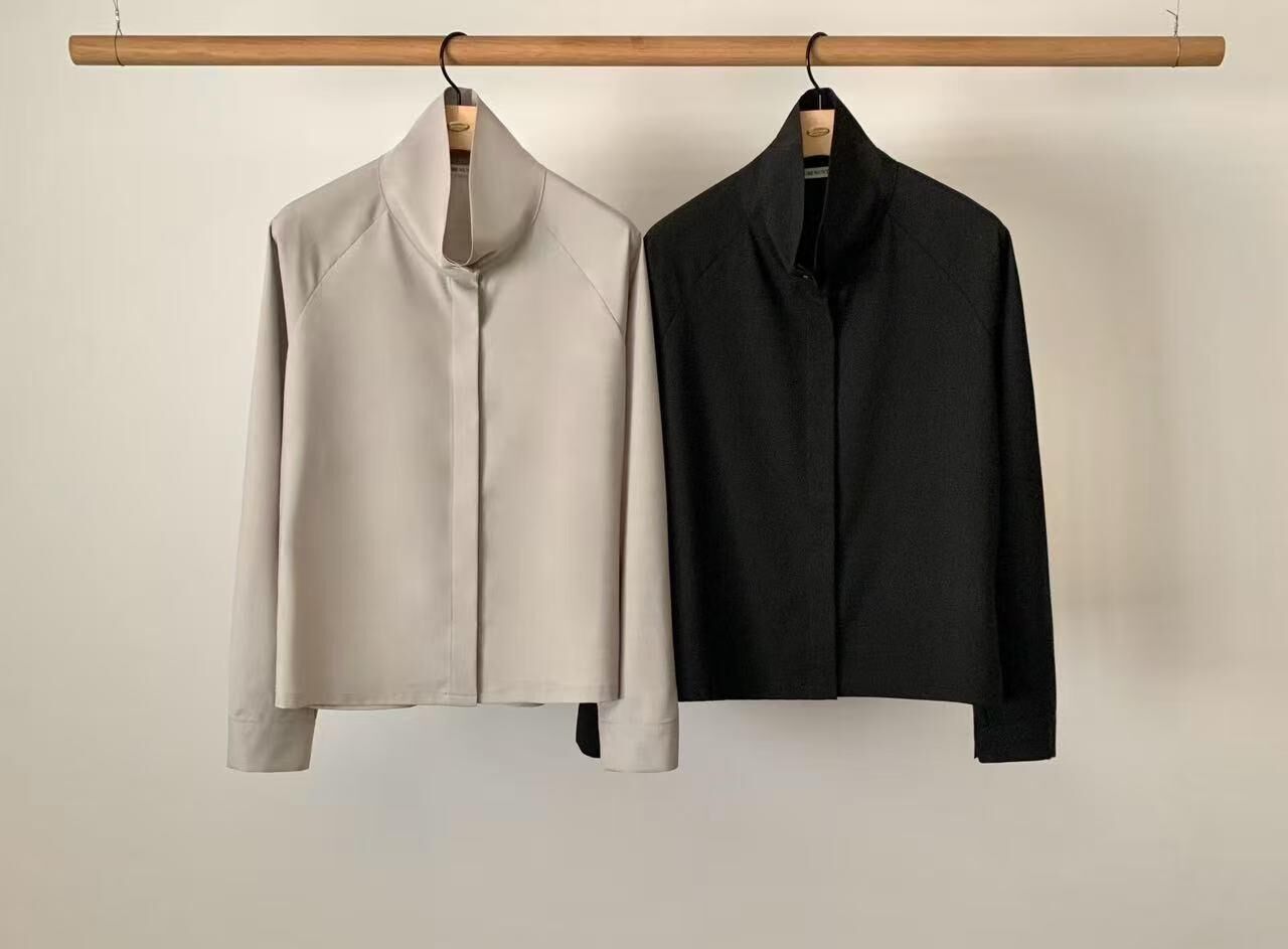 AU6028 拉鍊插肩立領外套