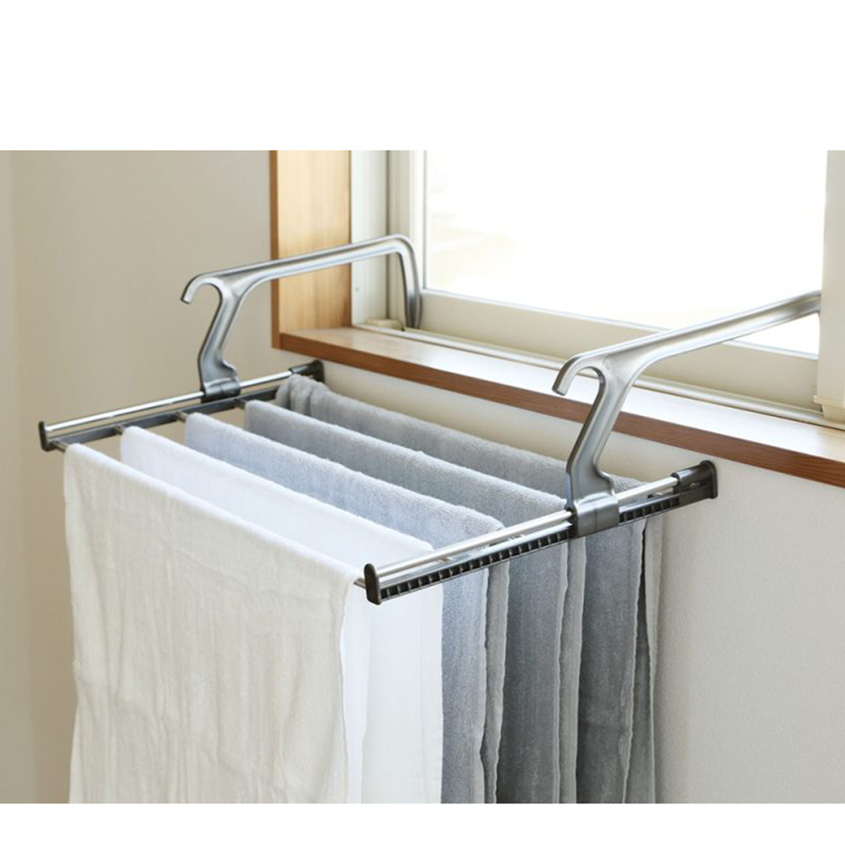 日本AISEN 41~75cm 掛式伸縮曬衣架 -LK485