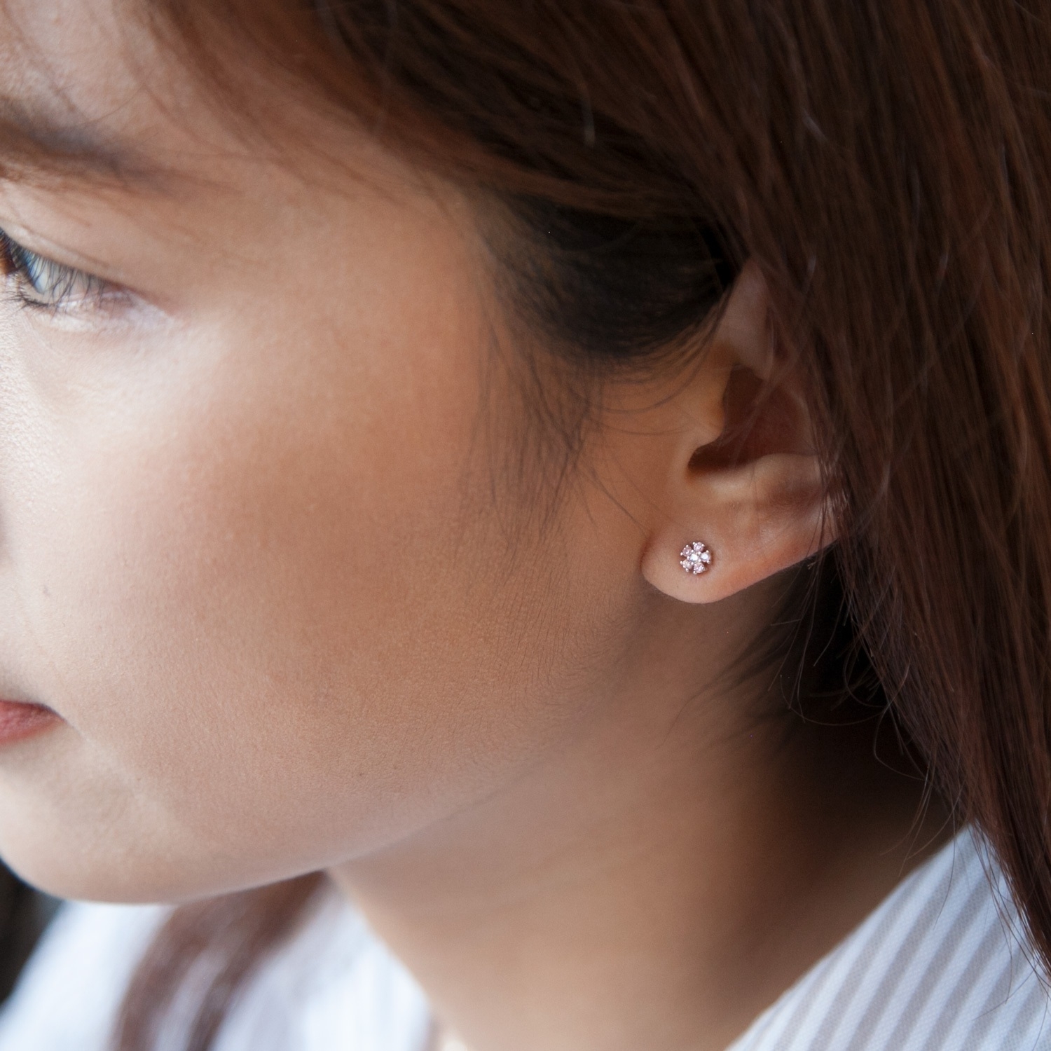 花朵造型純銀耳環，可以改耳夾，無耳洞女孩可以配戴
