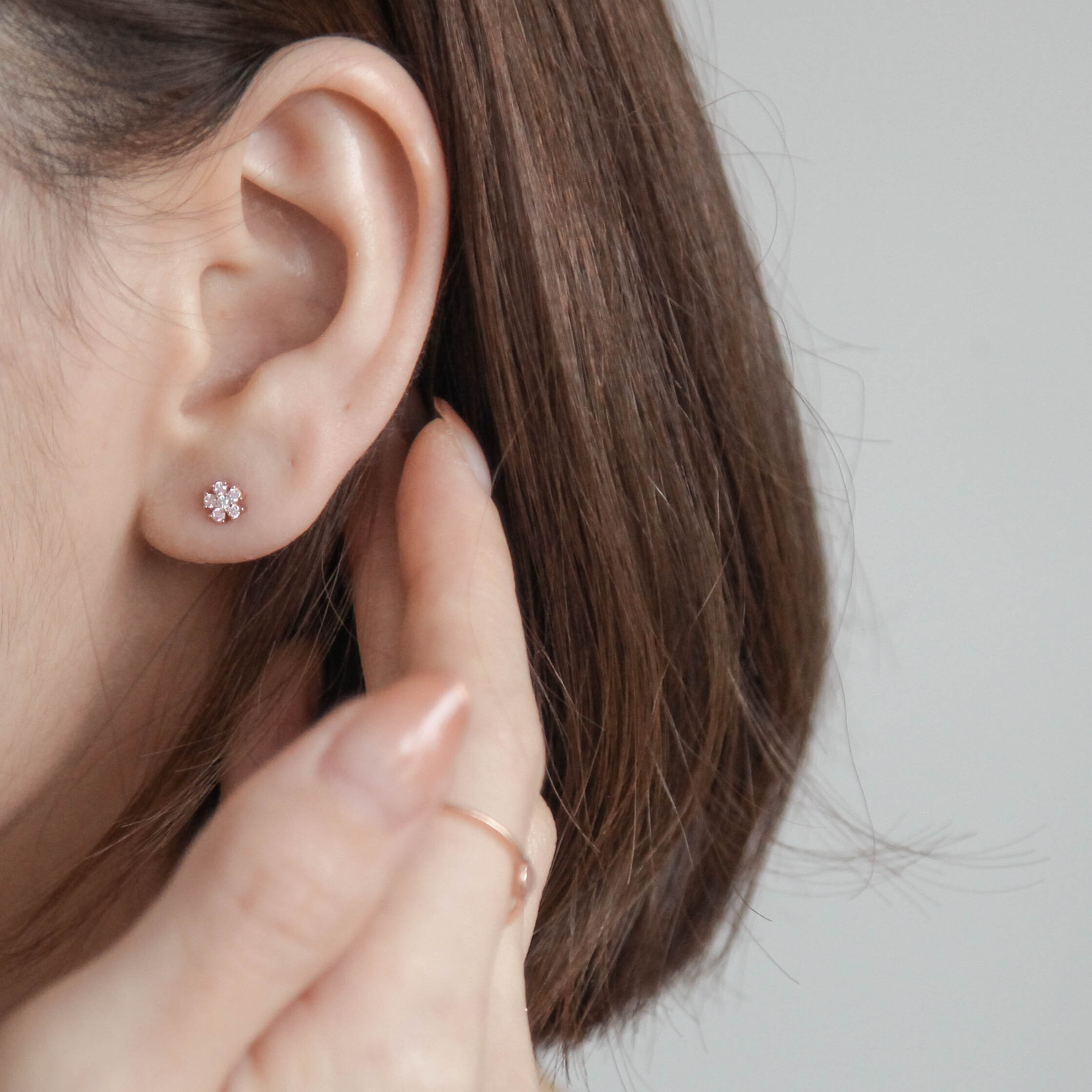 花朵造型純銀耳環，可以改耳夾，無耳洞女孩可以配戴