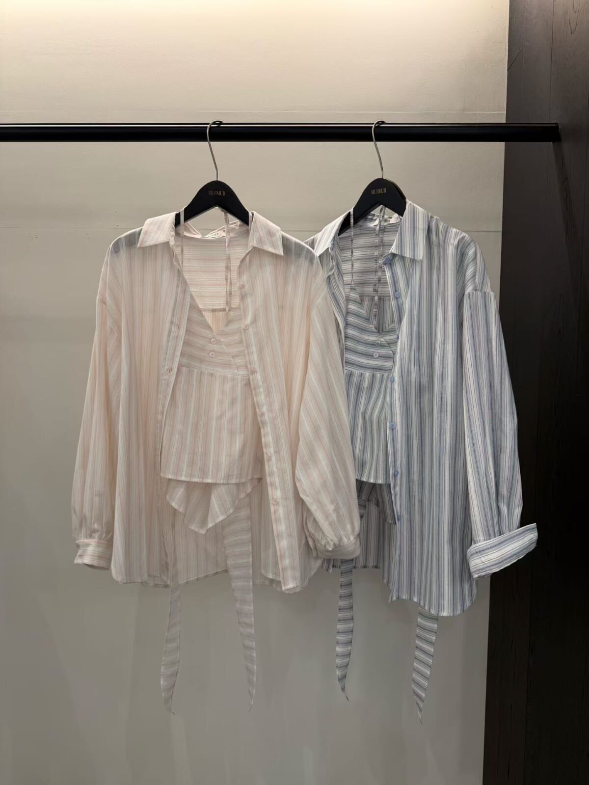 MR6016 掛脖V領背心條紋襯衫套裝