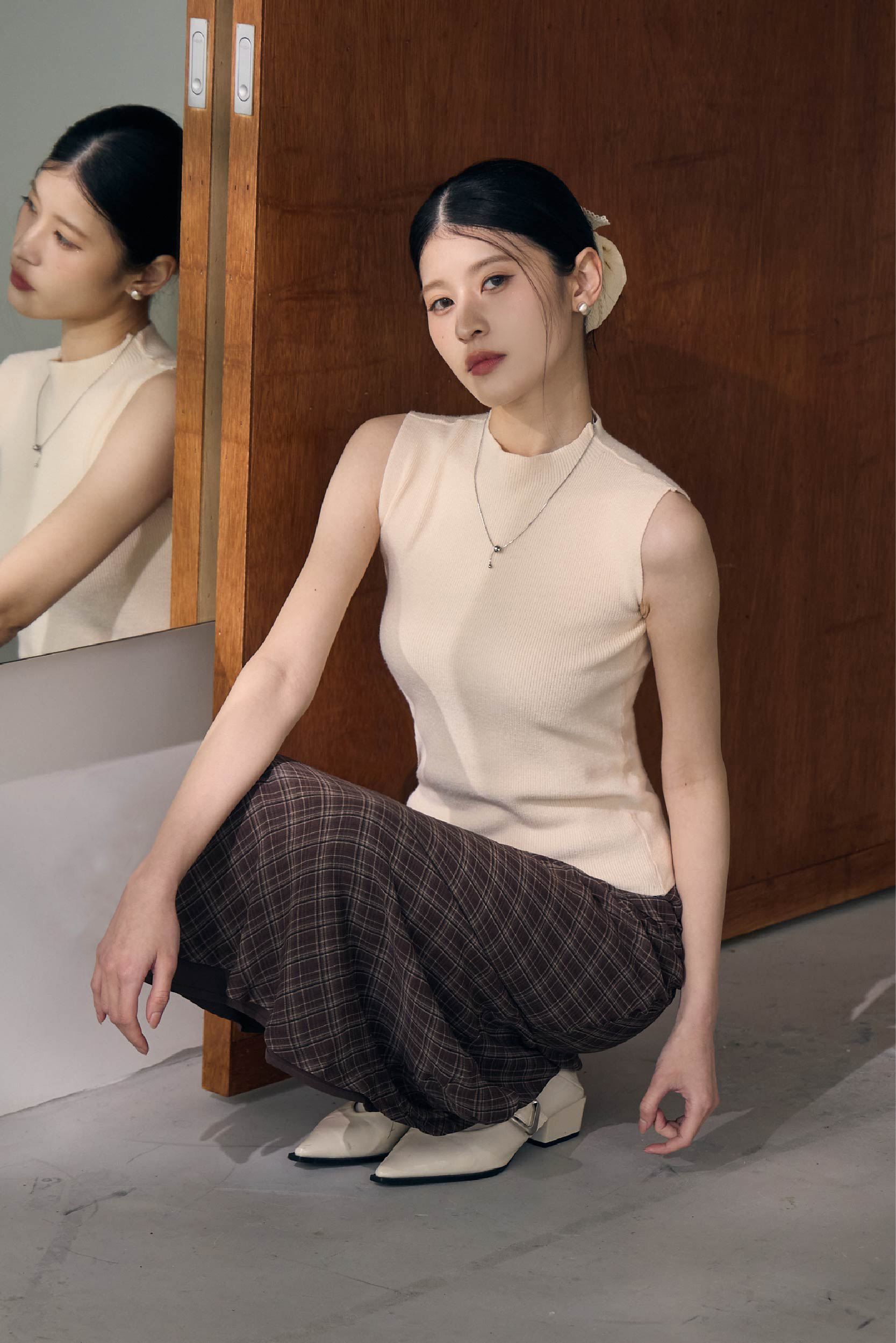 親膚彈力立領無袖上衣