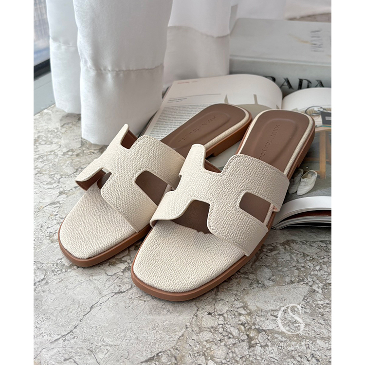 A09 「百看不厭HH渡假拖鞋」