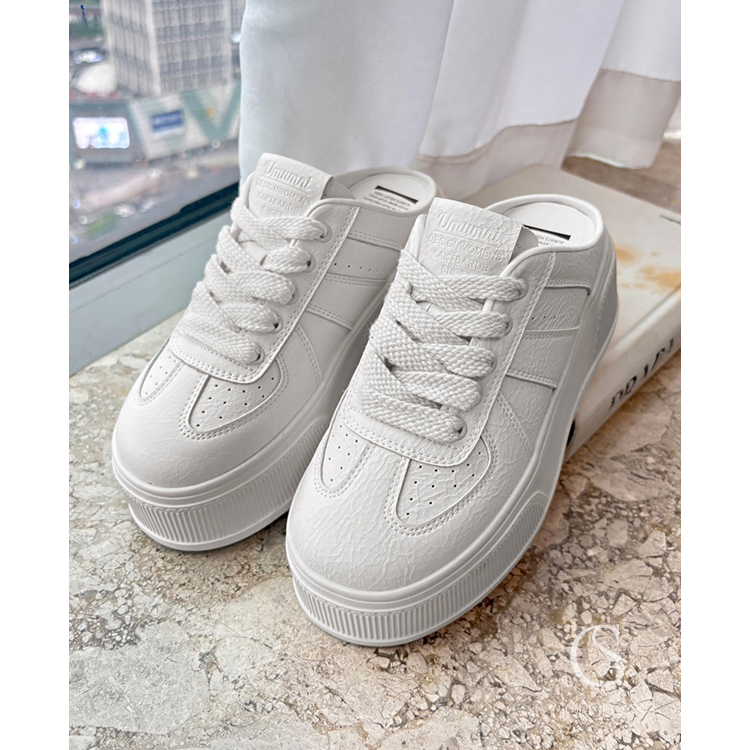 A06 「（樂穿拍）反重力真皮雲朵布鞋」