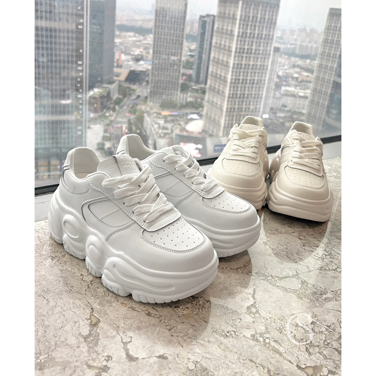 A04 「真皮反重力輕量老爹鞋」