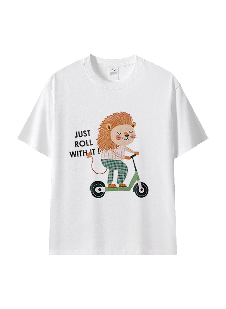 笑一笑，滑著滑板也能找到快樂的節奏