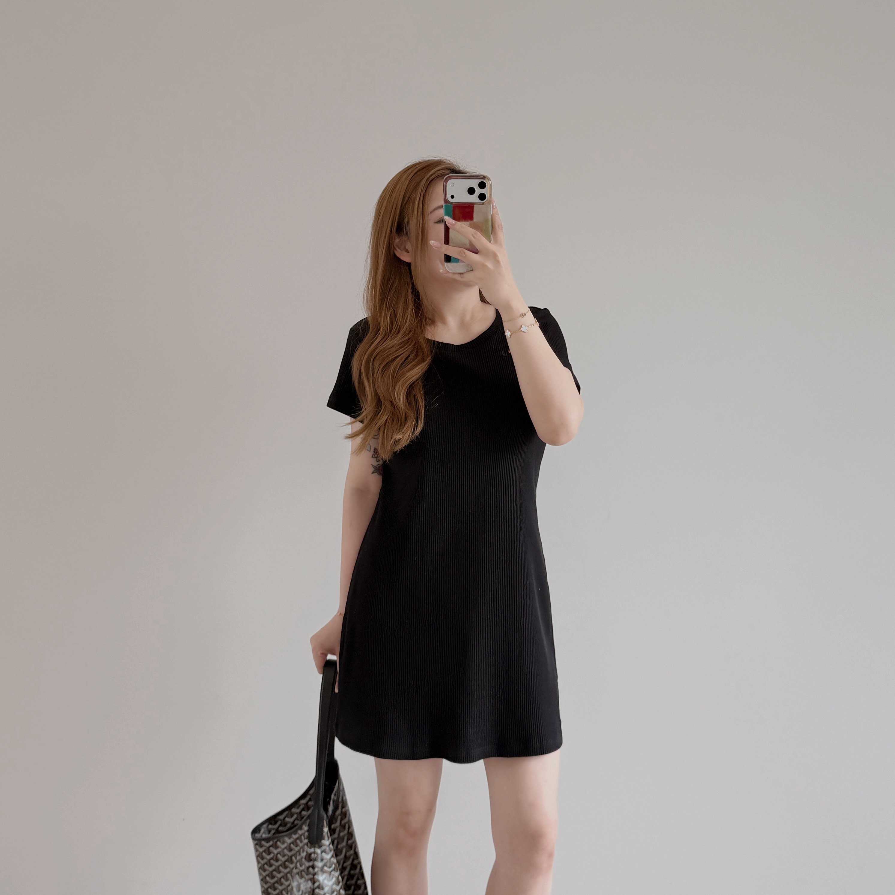 預售 7411 短袖軟滑顯瘦小黑裙