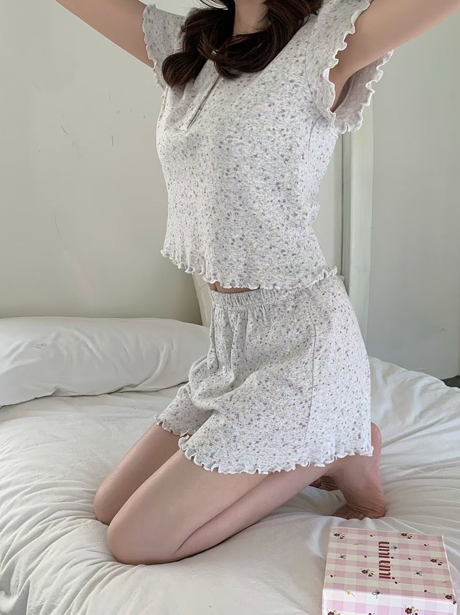 木耳邊碎花睡衣組