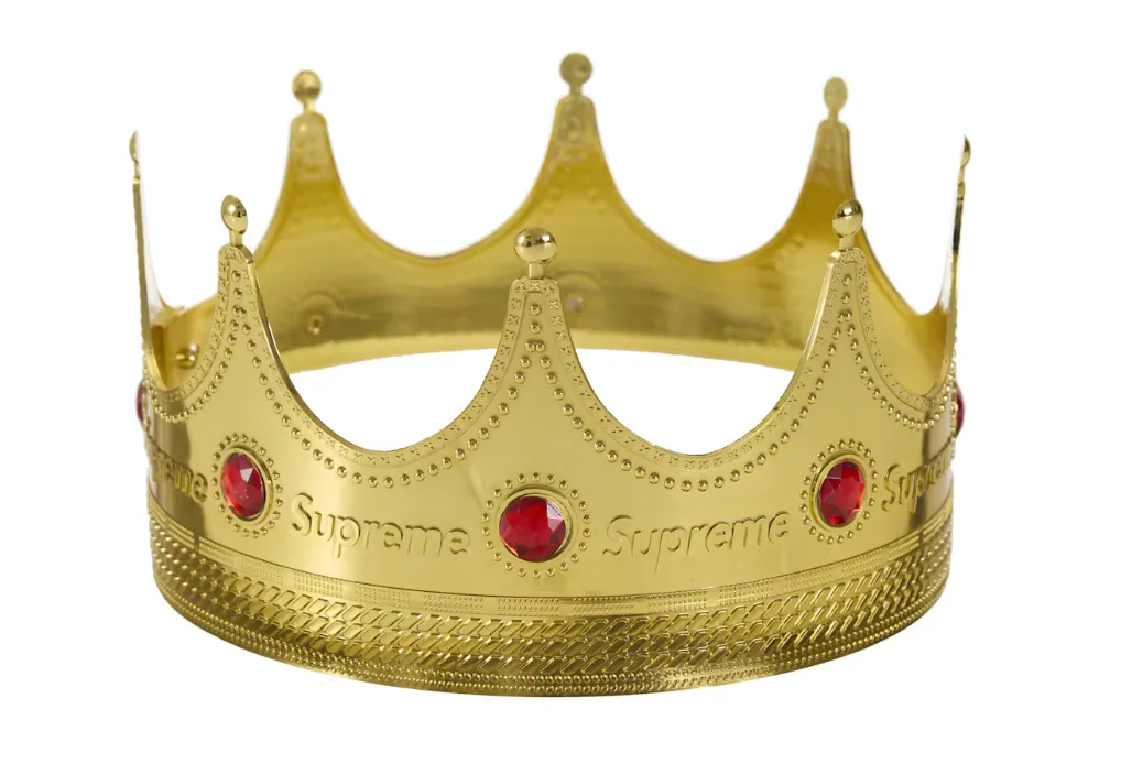 SUPREME GOLD CROWN 至尊金冠 SS26 寶石 塑膠皇冠