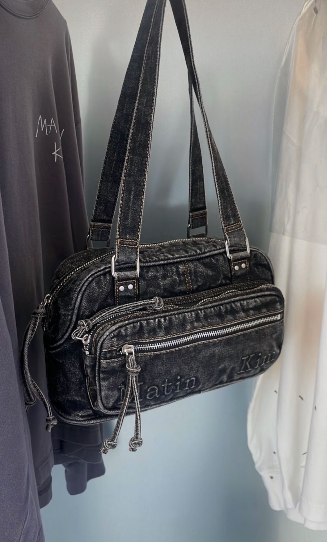 Matin Kim Dust Denim One Pocket Shoulder Bag(Black)