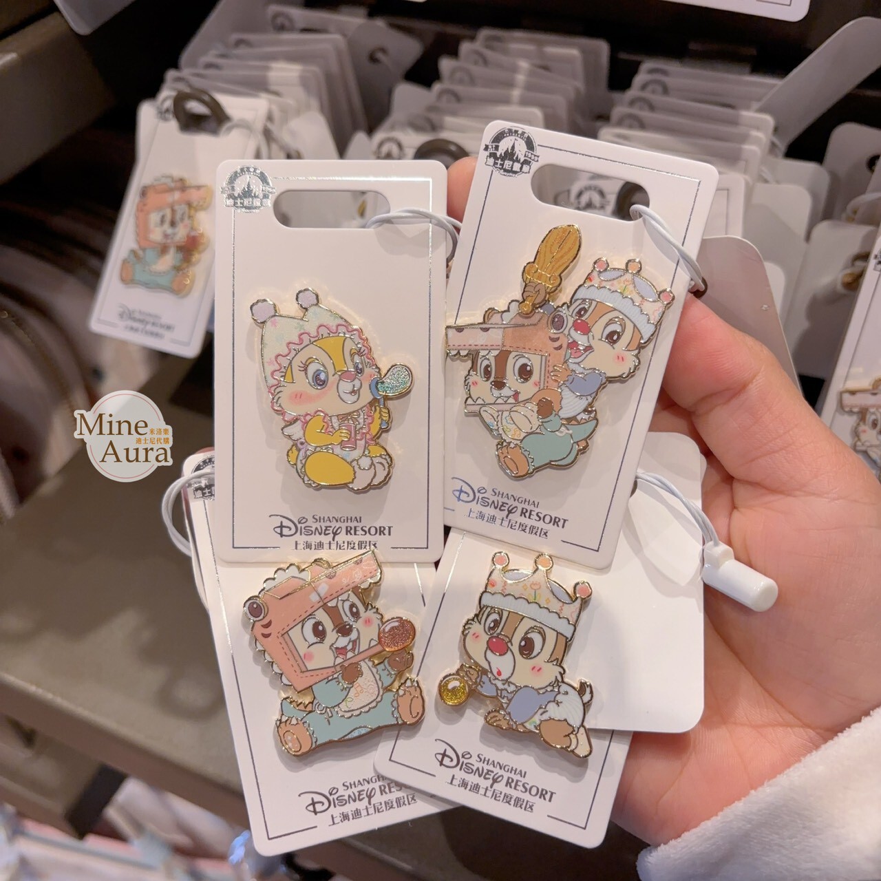 奇奇蒂蒂 Chip 'n Dale 童話王國系列 猜拳造型 徽章 PIN -上海迪士尼樂園