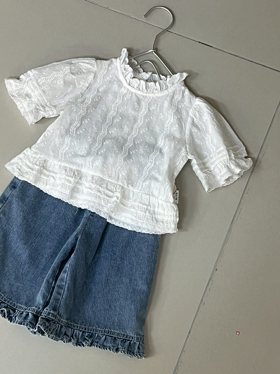 甜甜荷葉牛仔褲