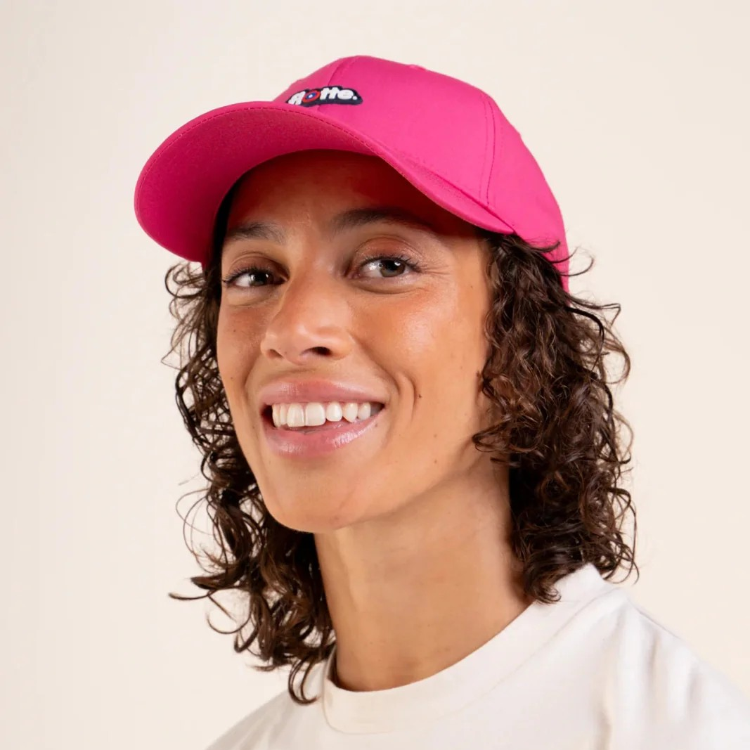 1FL0401-130 [FLOTTE] Luxembourg - Waterproof Cap Fuschia #22223 (EU)