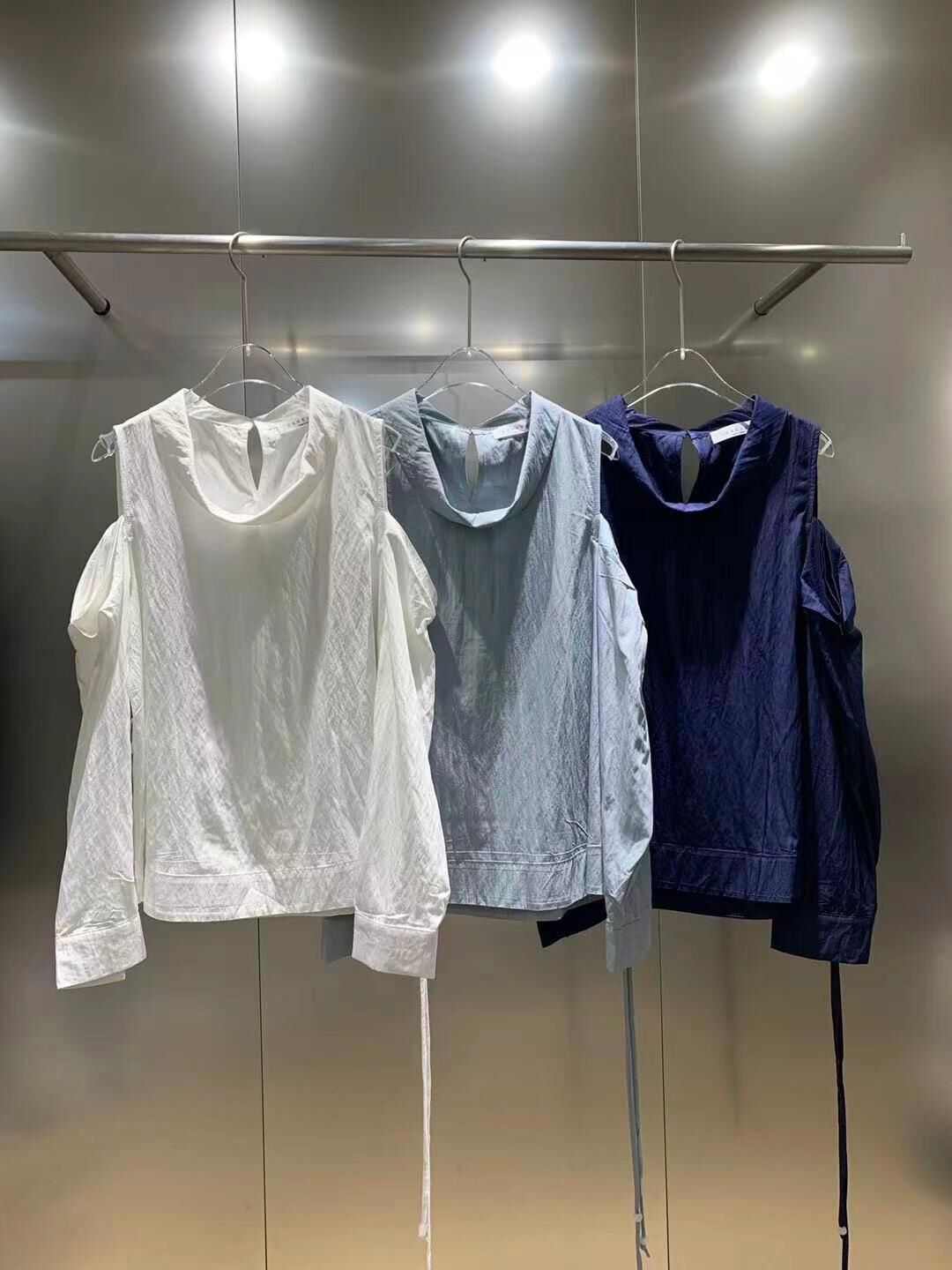 XQ049 露肩綁帶設計感襯衫