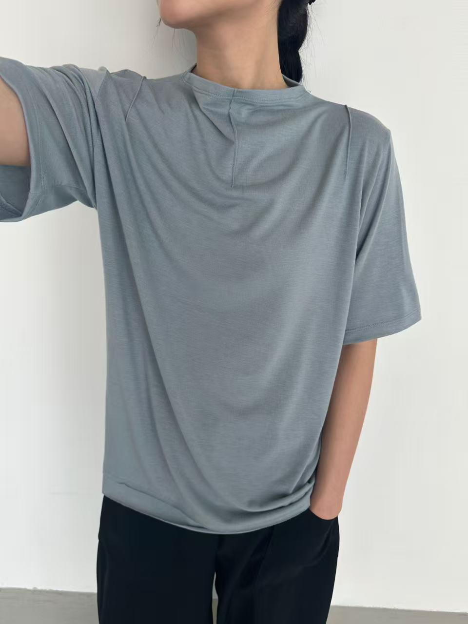 XQ025 立體線條設計短袖 T 恤