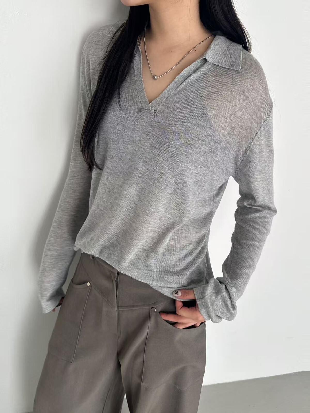 XQ011 V 領透膚針織衫