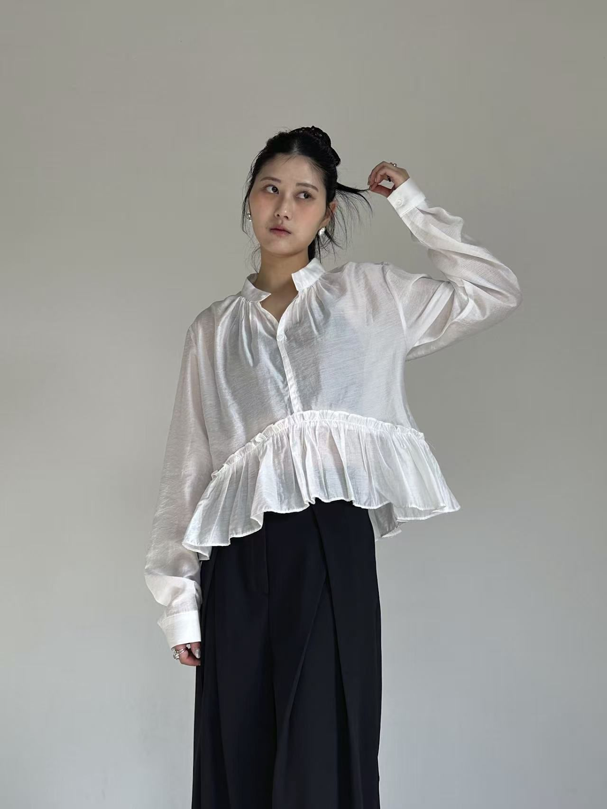 XQ021 寬鬆短版荷葉邊襯衫