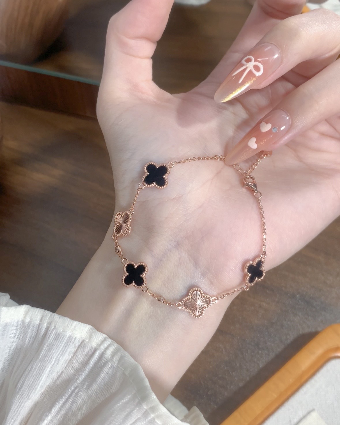 『代購商品』LIYI x Swarovski 施華洛世奇 爆閃 輕奢飾品 四葉草手鍊 BLFP3V112