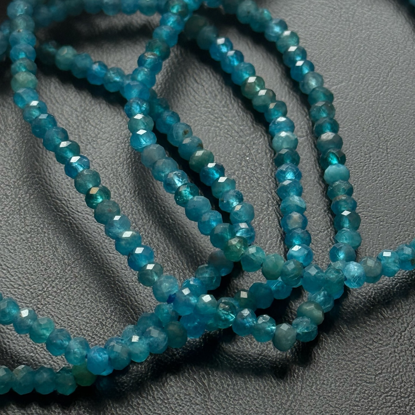 [原石] 藍磷灰石 細手鏈 水晶手串