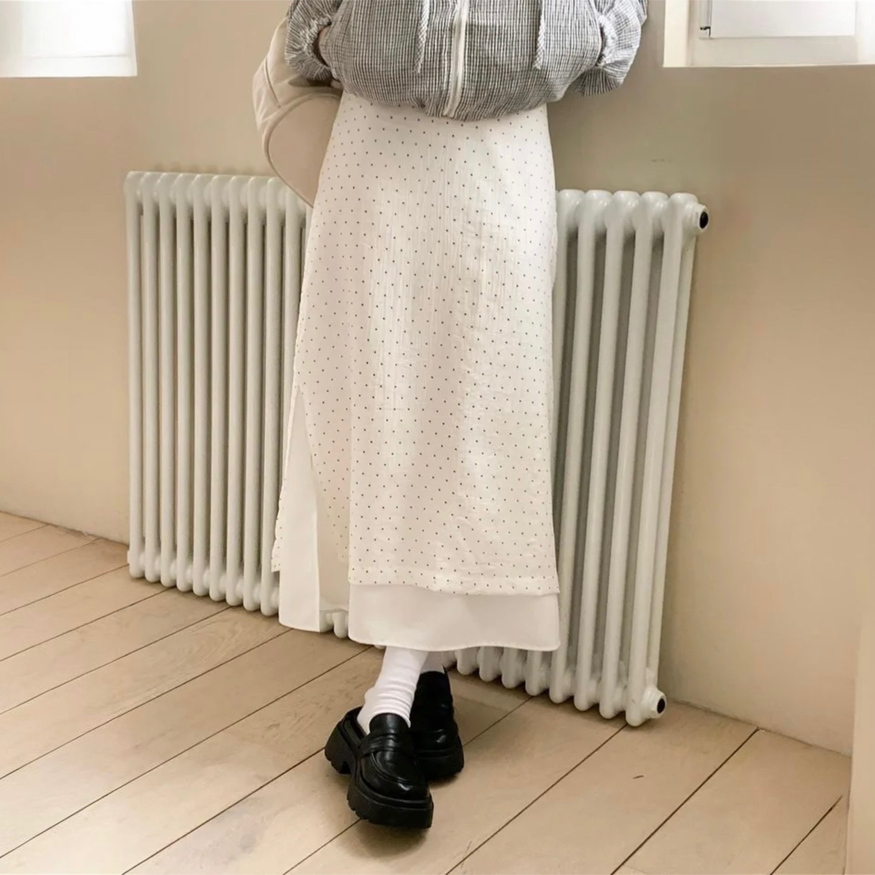 【優惠價預訂】韓國透視波點長裙（2色）