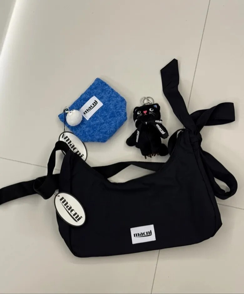 【預購】韓國 MACNI 三件組 新月包 毛絨小包 貓咪鑰匙圈