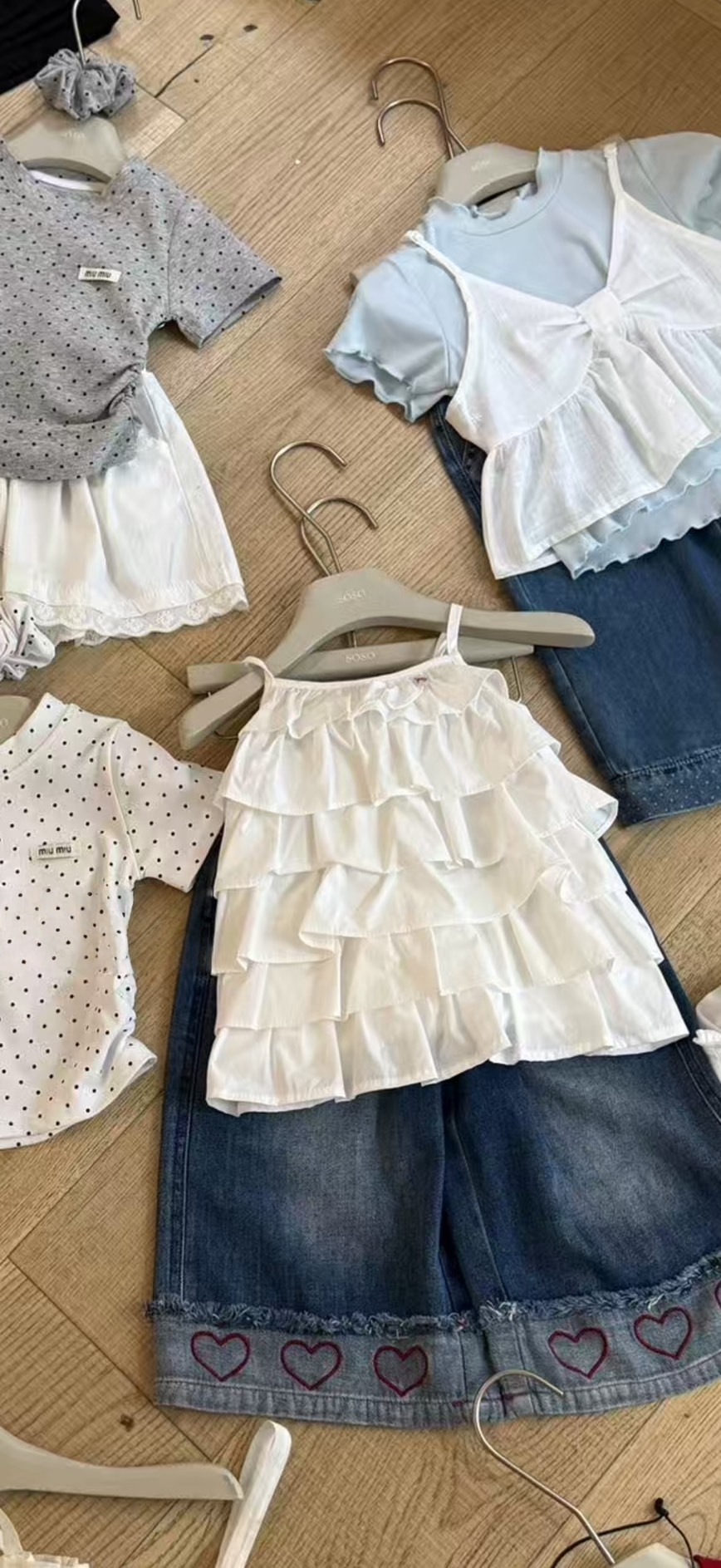 白色蛋糕層次背心