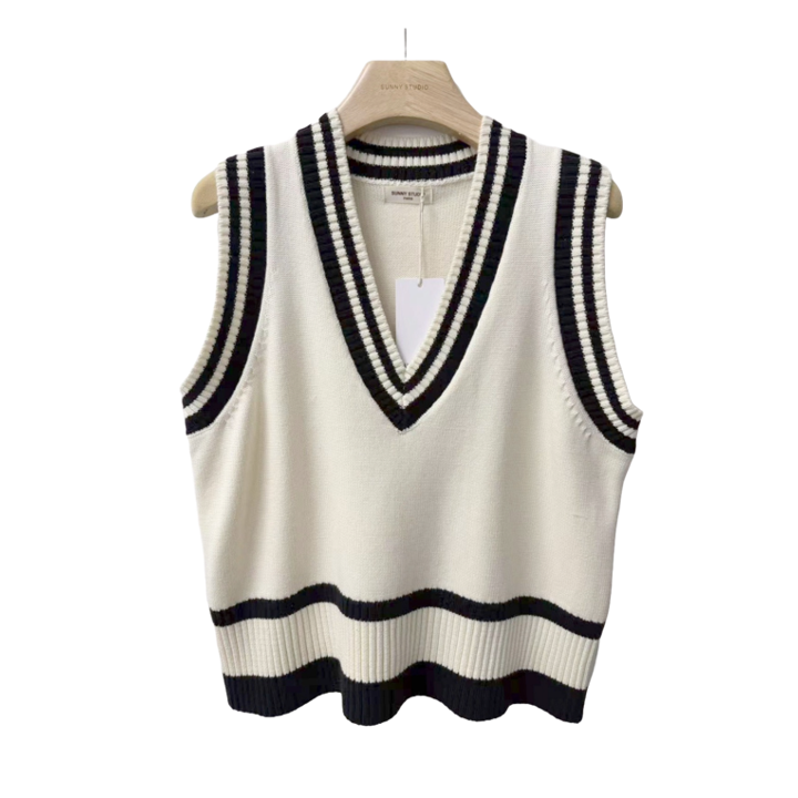 1SO0403-100 [SUNNY STUDIO] Knitted Vest Black #770139-ROMY (EU)