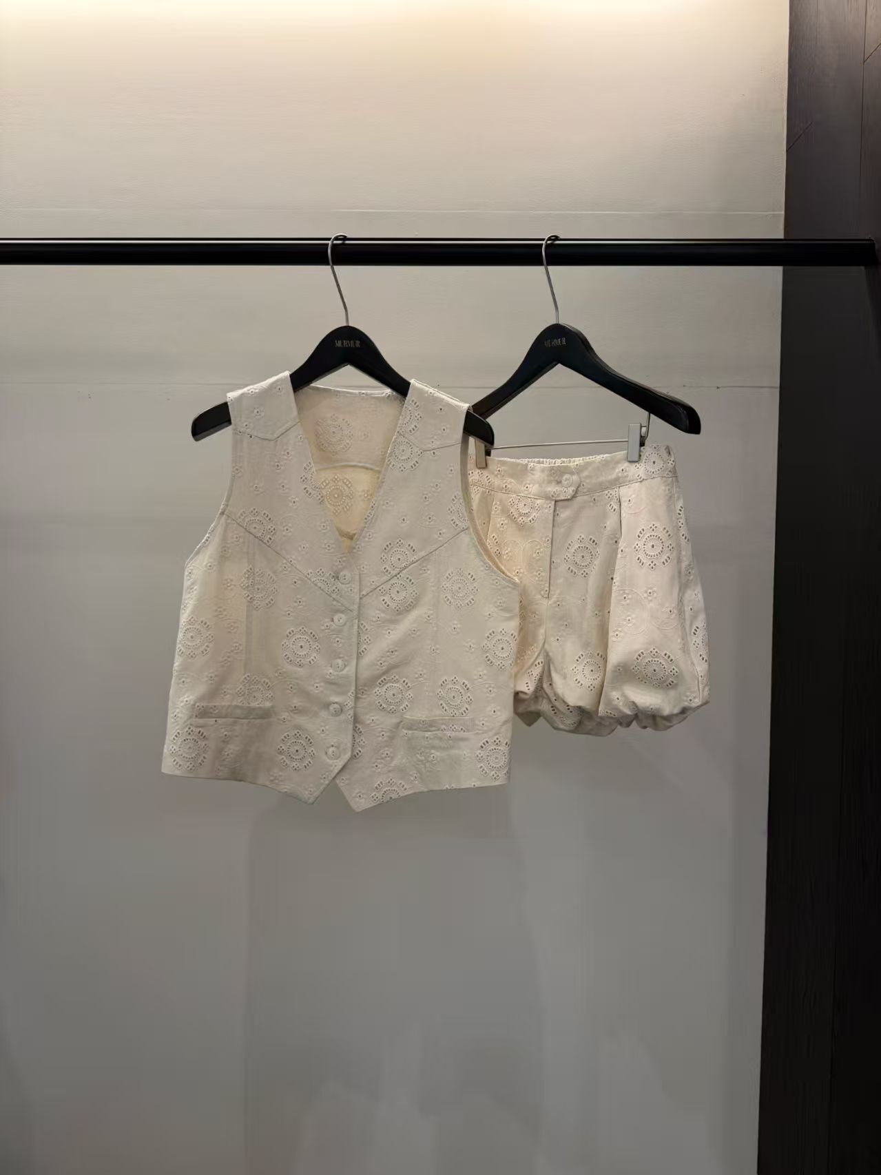 MR6031 復古鈎花馬甲外套