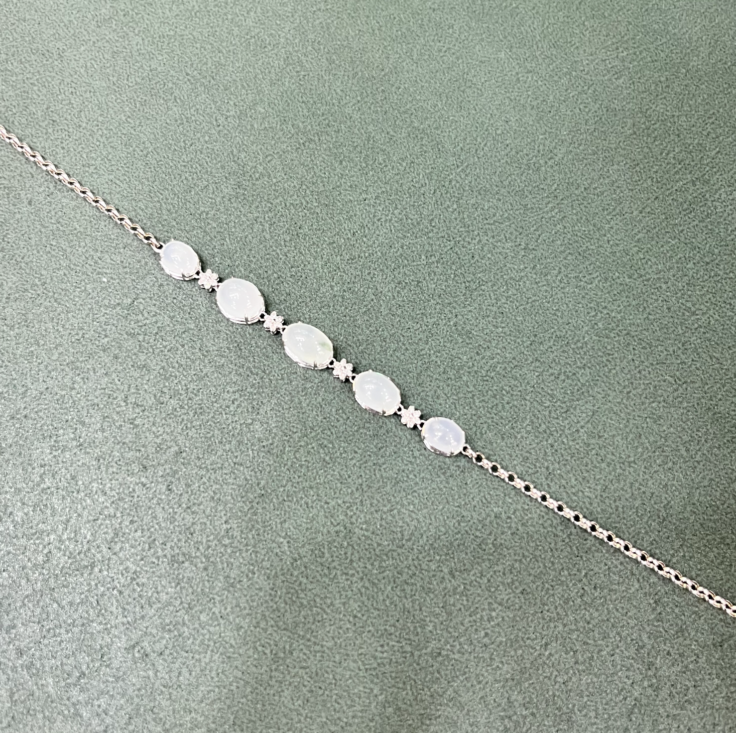 0401gz113-翡翠-18K白白冰蛋面手鏈（A113）