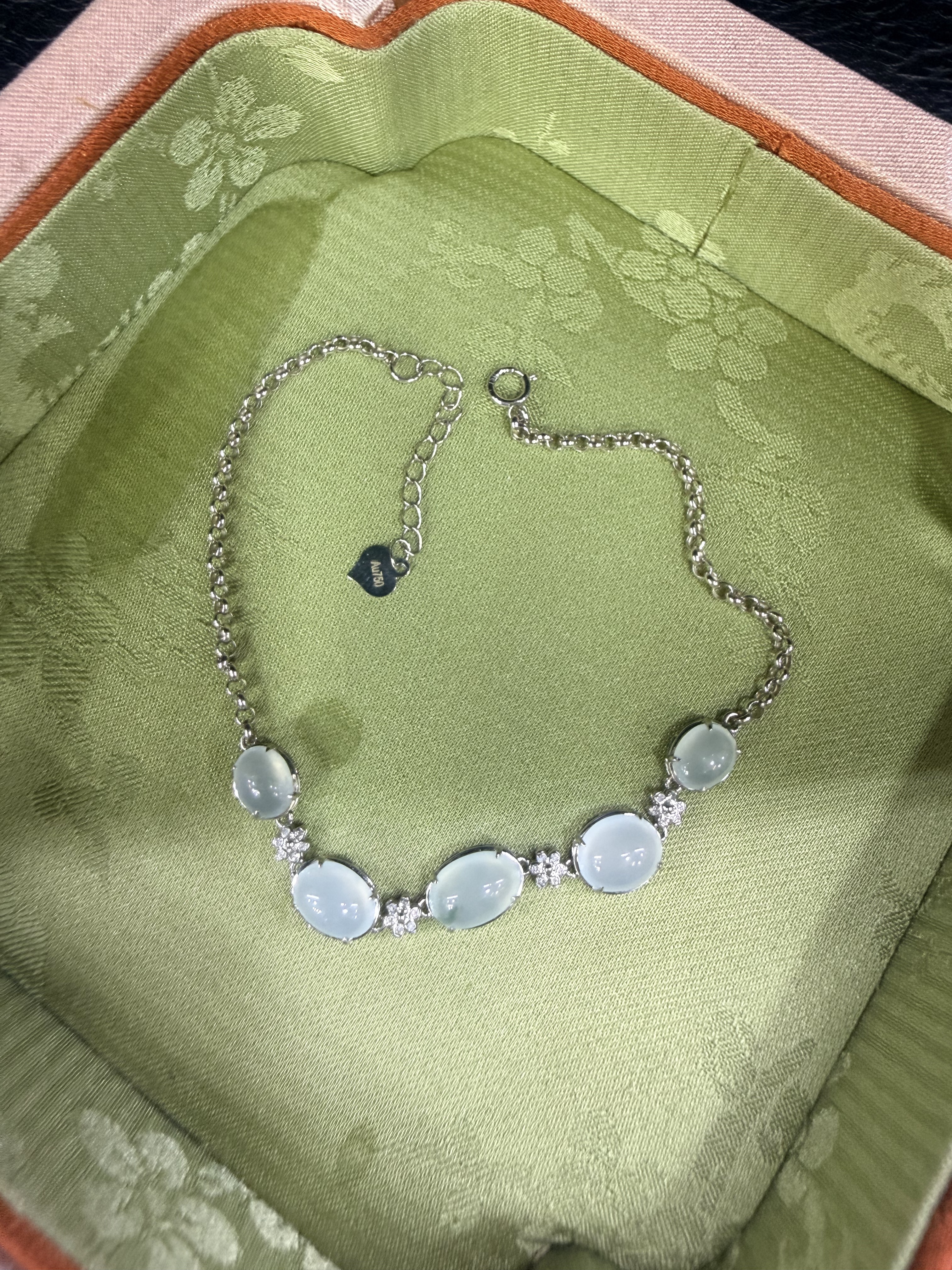 0401gz113-翡翠-18K白白冰蛋面手鏈（A113）