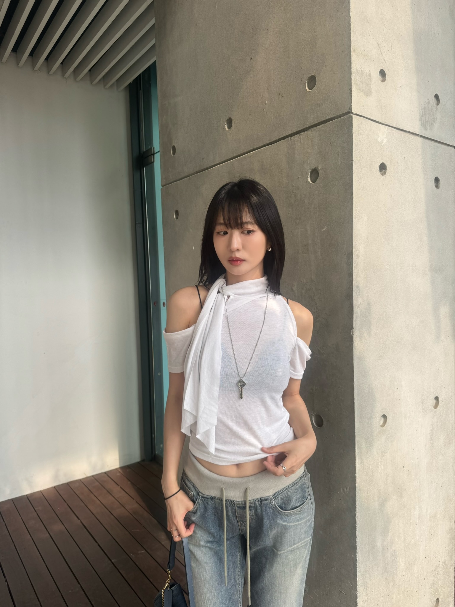 (新貨88折💓)薄身麻質小露膊掛帶上衣 T260401(白/黑/淺灰)