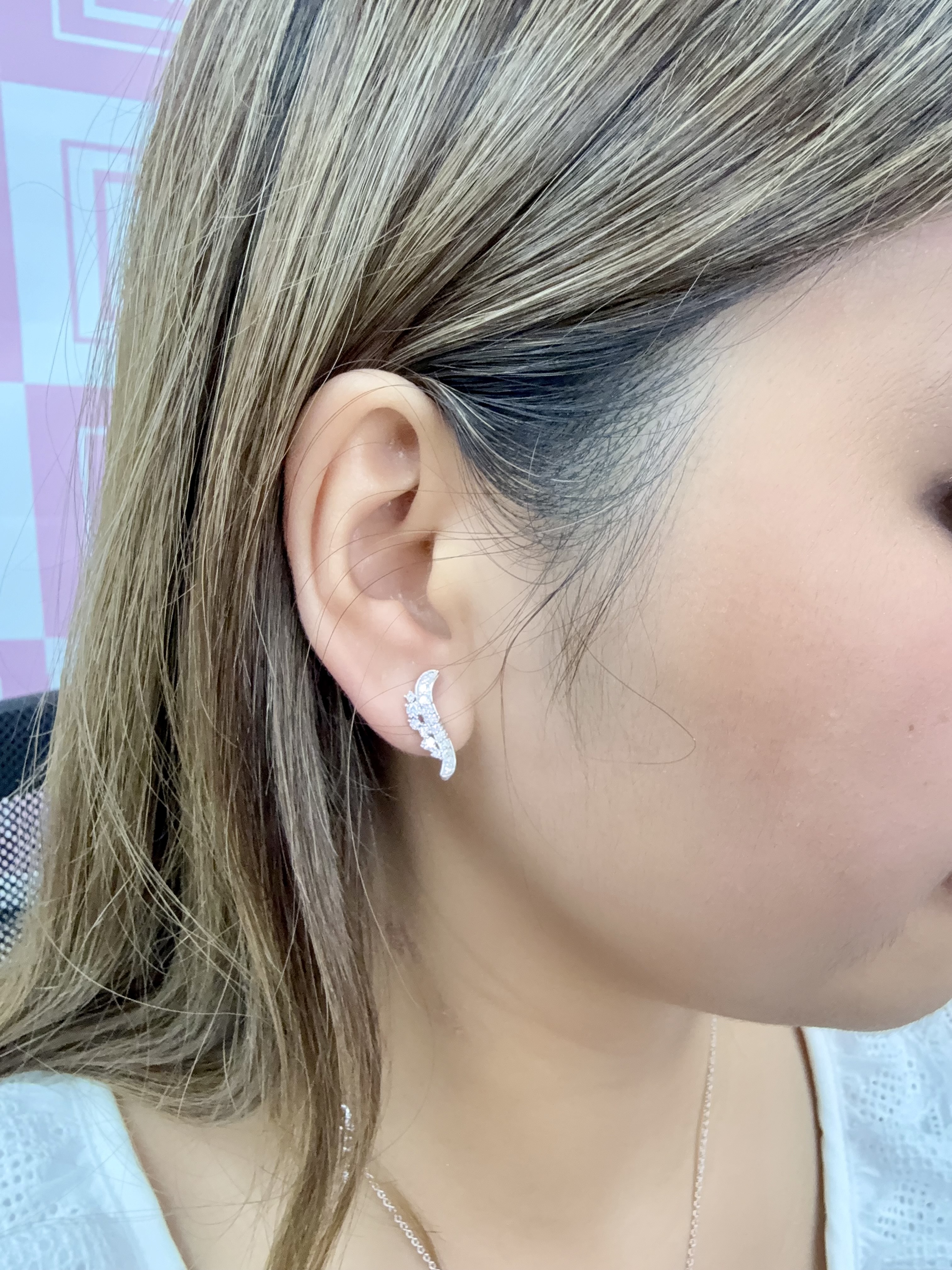 AQ46 E4103 Chanmpagne Bubble Earrings 香檳氣泡（莫桑）$398