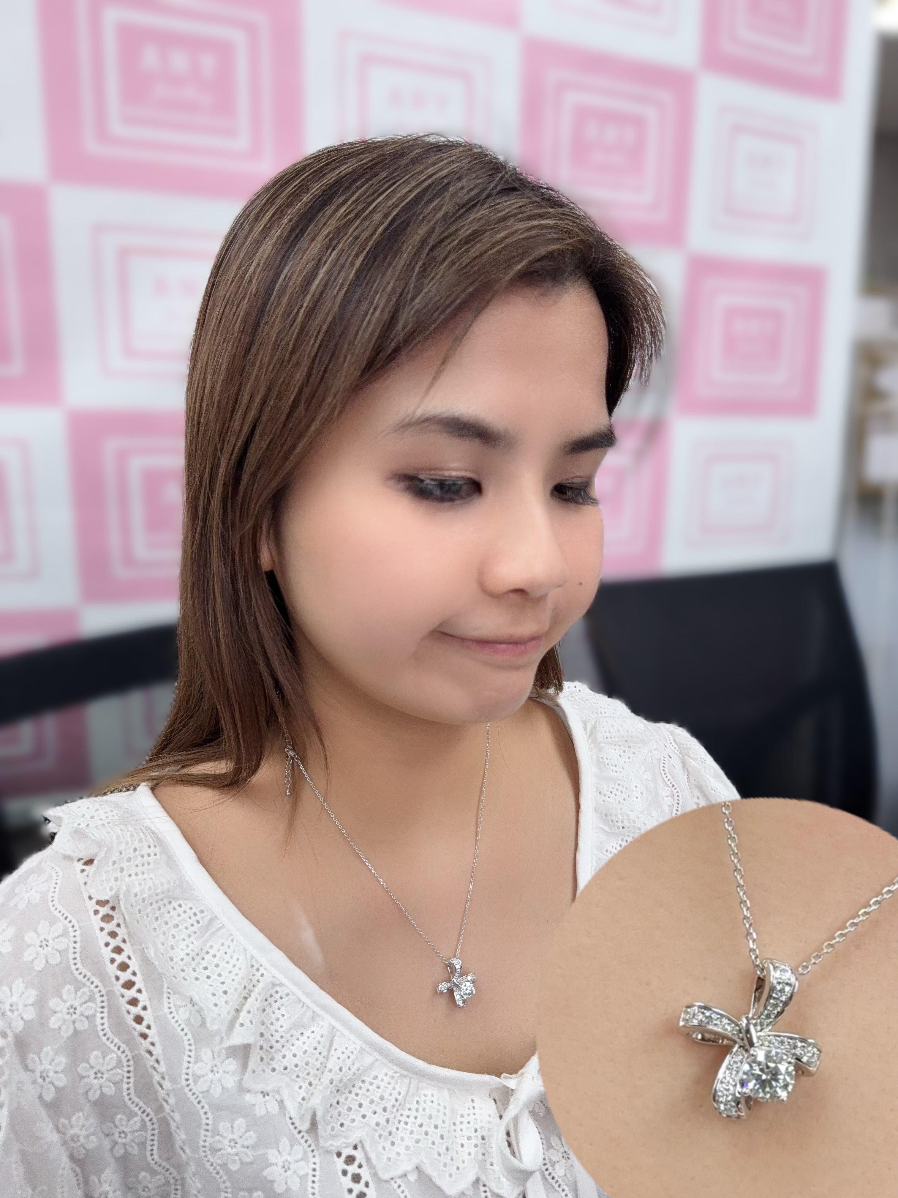 AQ18 N2987 1 Carat Cross Necklace （莫桑）$398